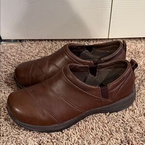 LL Bean Leather Clogs Mules Loafers Brown SZ 11 Wide Gently Used.